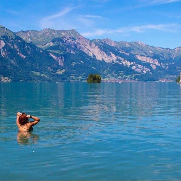 Meet your Posher, Andrea - Picture 12 of 15